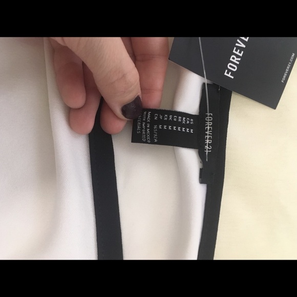 ⚡3 for $20⚡ Off-the-Shoulder Statement Top - Picture 5 of 5